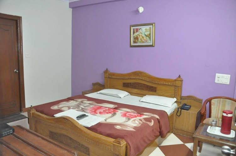 Hotel Classic Inn0