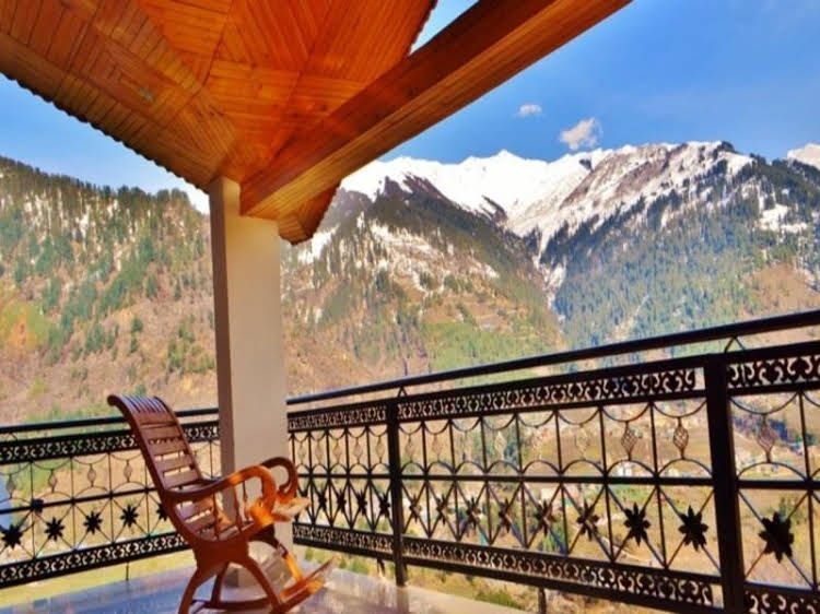 Pause At Manali1