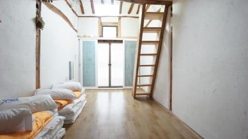 Korean-Style Duplex Family Room