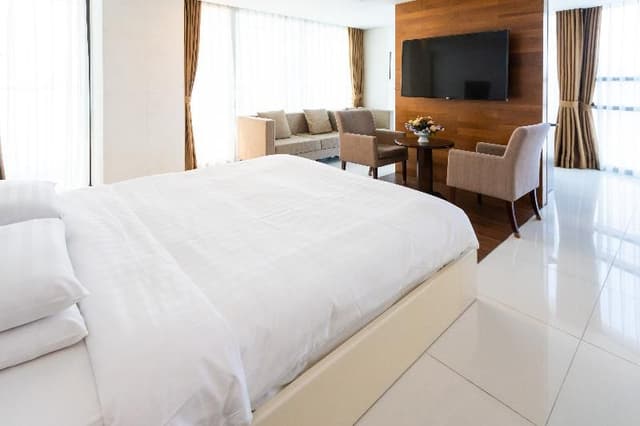 SUITE EXECUTIVE