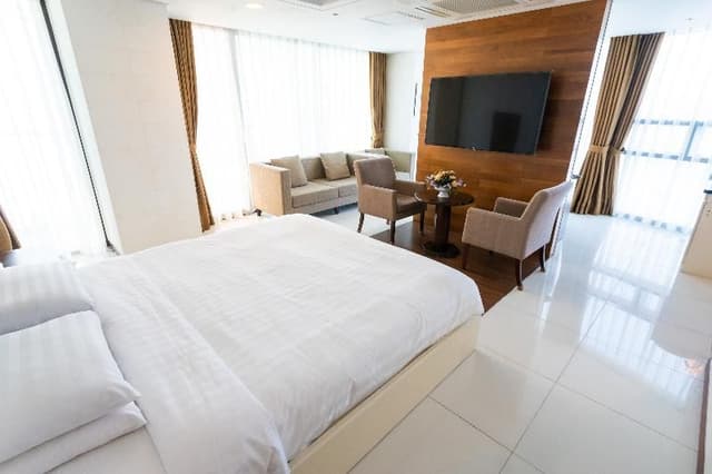 SUITE EXECUTIVE