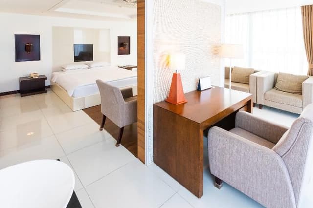 SUITE EXECUTIVE