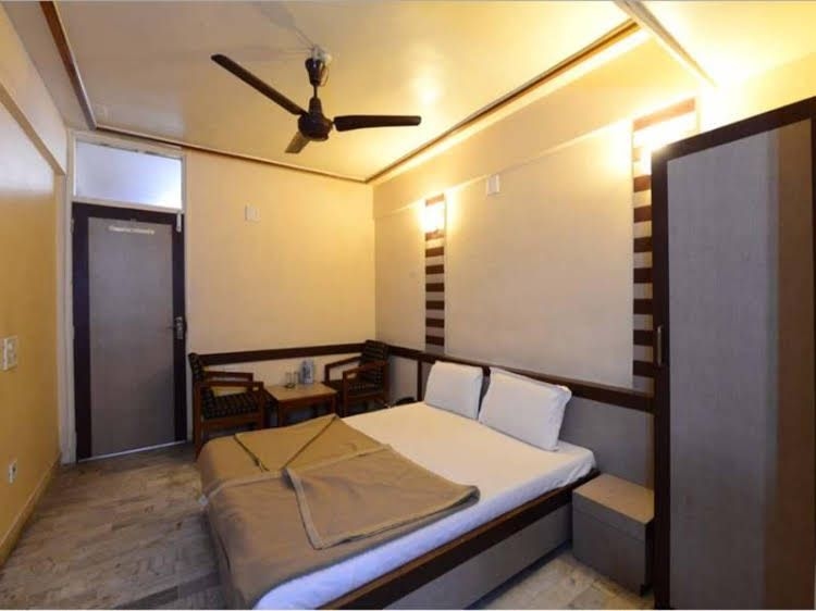 Hotel Manila0