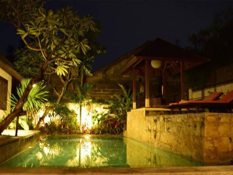 Villa Nisaka Niwasa Villa Nisaka Niwasa