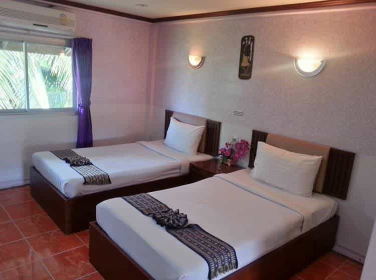 Holiday Hotel Holiday Hotel