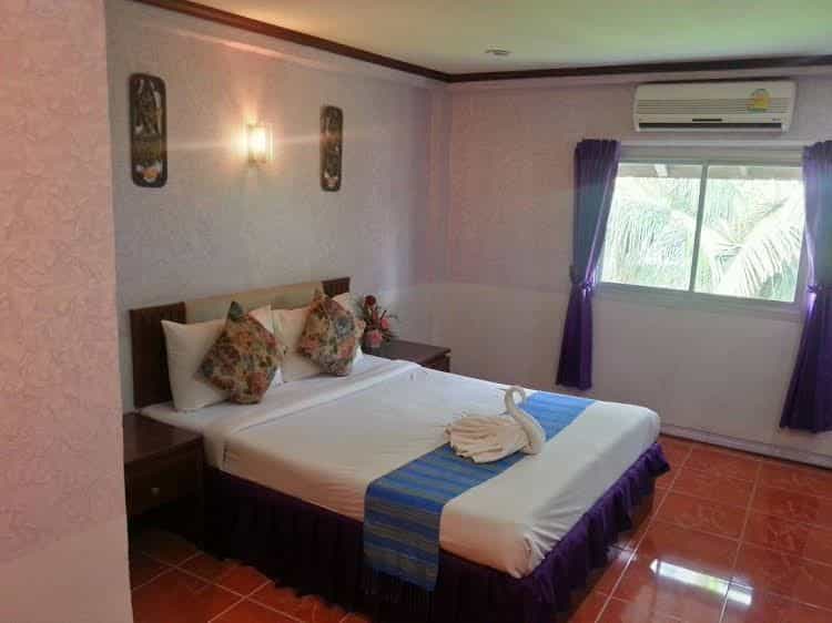 Holiday Hotel Holiday Hotel