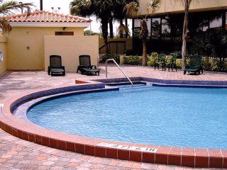 Howard Johnson Plaza Miami Airport3