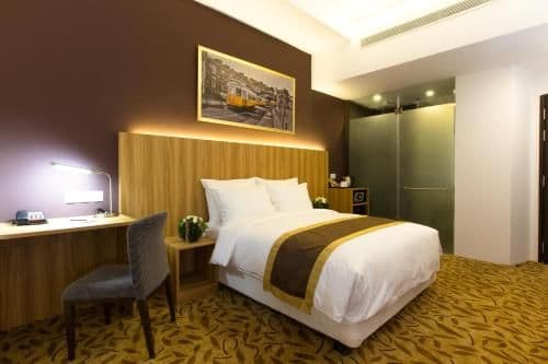 Superior Queen Room with Free Mini Bar - No View