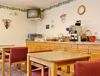 SUPER 8 ST. PAUL NE3