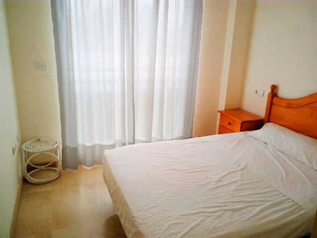 APARTMENT CAPACITY 8 THREE BEDROOMS