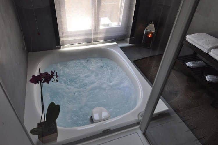 Place 24 Suites & Wellness Place 24 Suites & Wellness