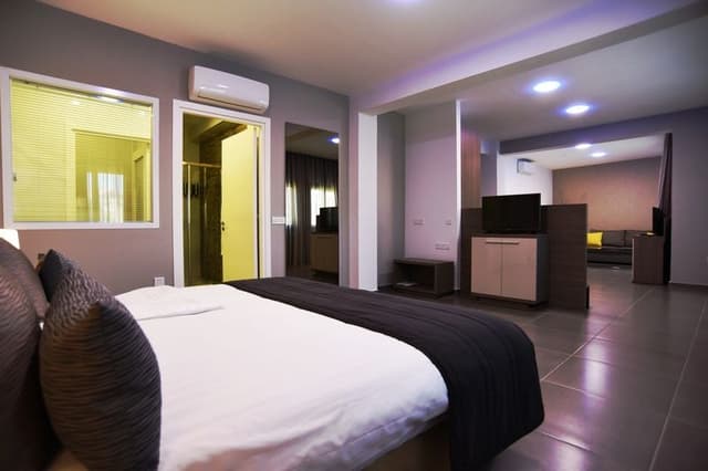 SUITE PREMIUM