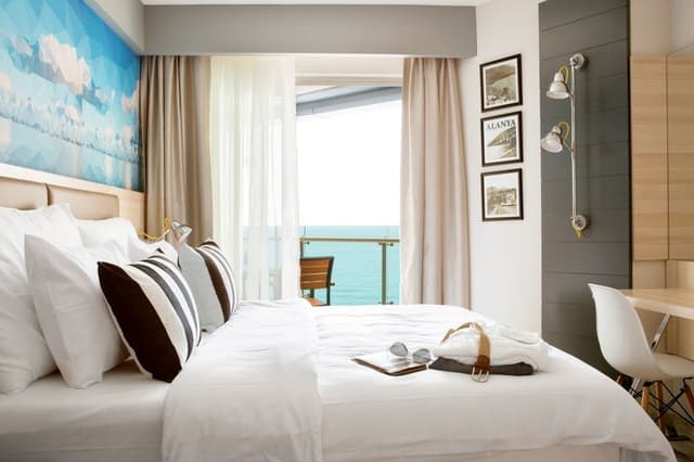 DOUBLE SIDE SEA VIEW
