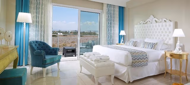 Double or Twin DELUXE SEA VIEW