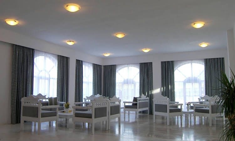 Alia Hotel Kamari1