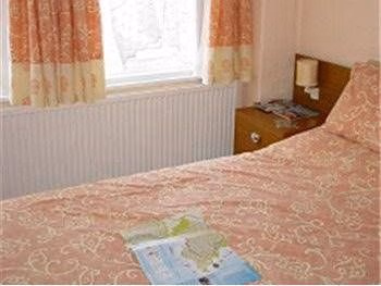 Abberley Guest House0