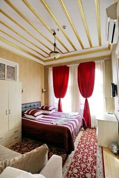 FAMILY ROOM STANDARD