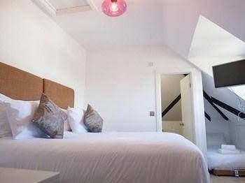 Fab Hotel0