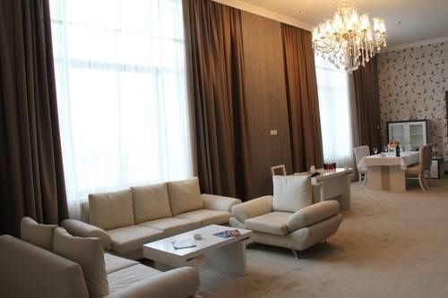 Caspian Business Hotel0