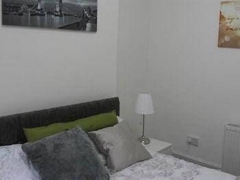 Wentworth Apartments0