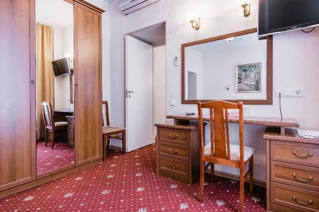 SUITE CAPACITY 1
