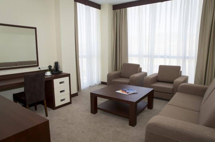 Black Mount Hotel1