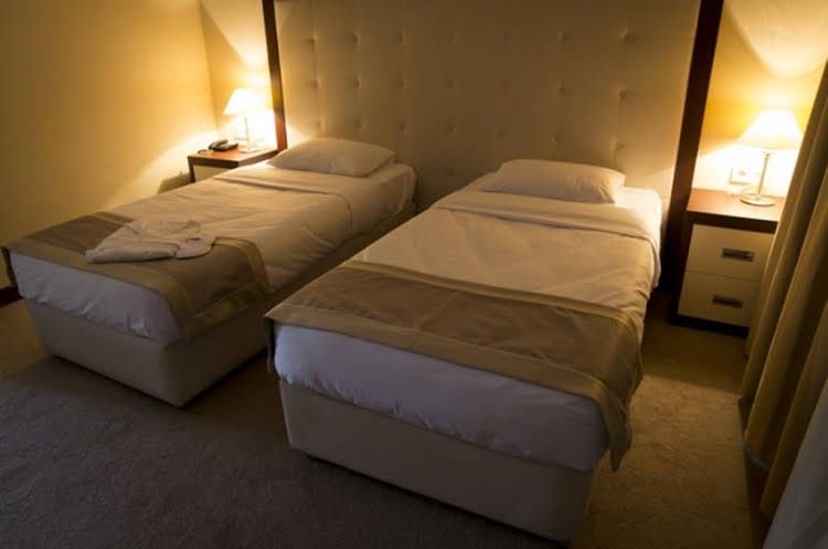 Black Mount Hotel2