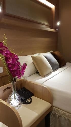 Connecting Room