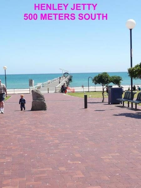 Allenby Court Holiday Units0
