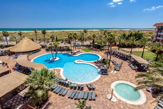 Double or Twin POOL VIEW