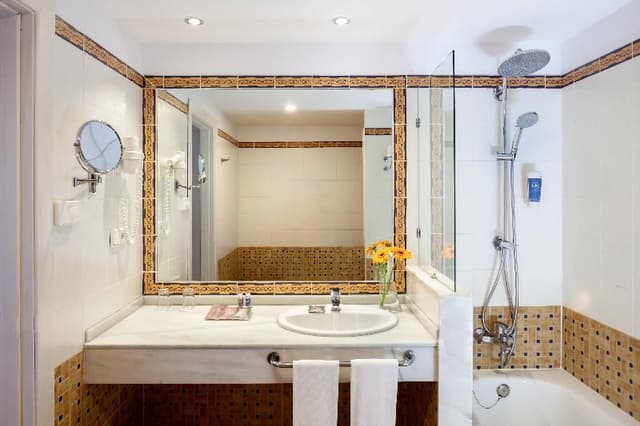 Double or Twin POOL VIEW