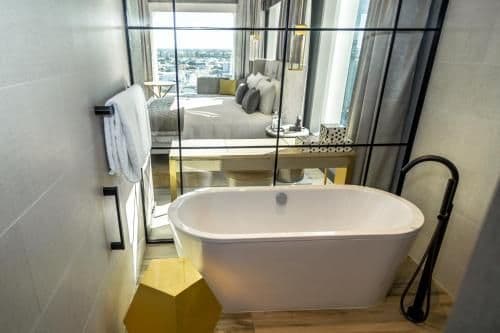 Executive Club Suite