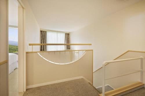 Premium Suite (5 BEDS), 2 Bedroom Bi-level Suite, High floor