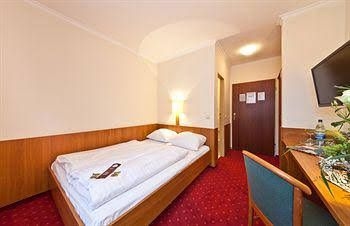 Novum Primus Frankfurt Sachsenhausen0