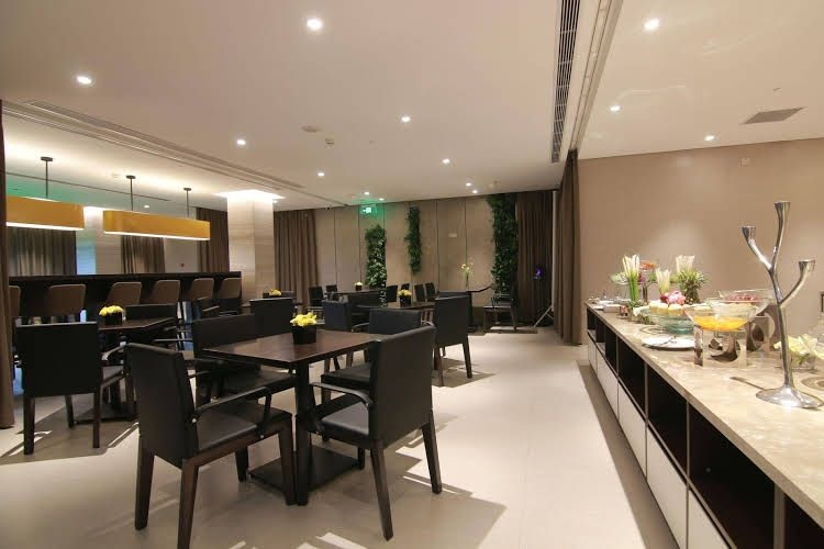 Homeinn Plus City Center0