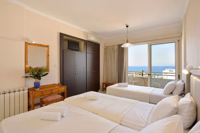 TRIPLE SEA VIEW