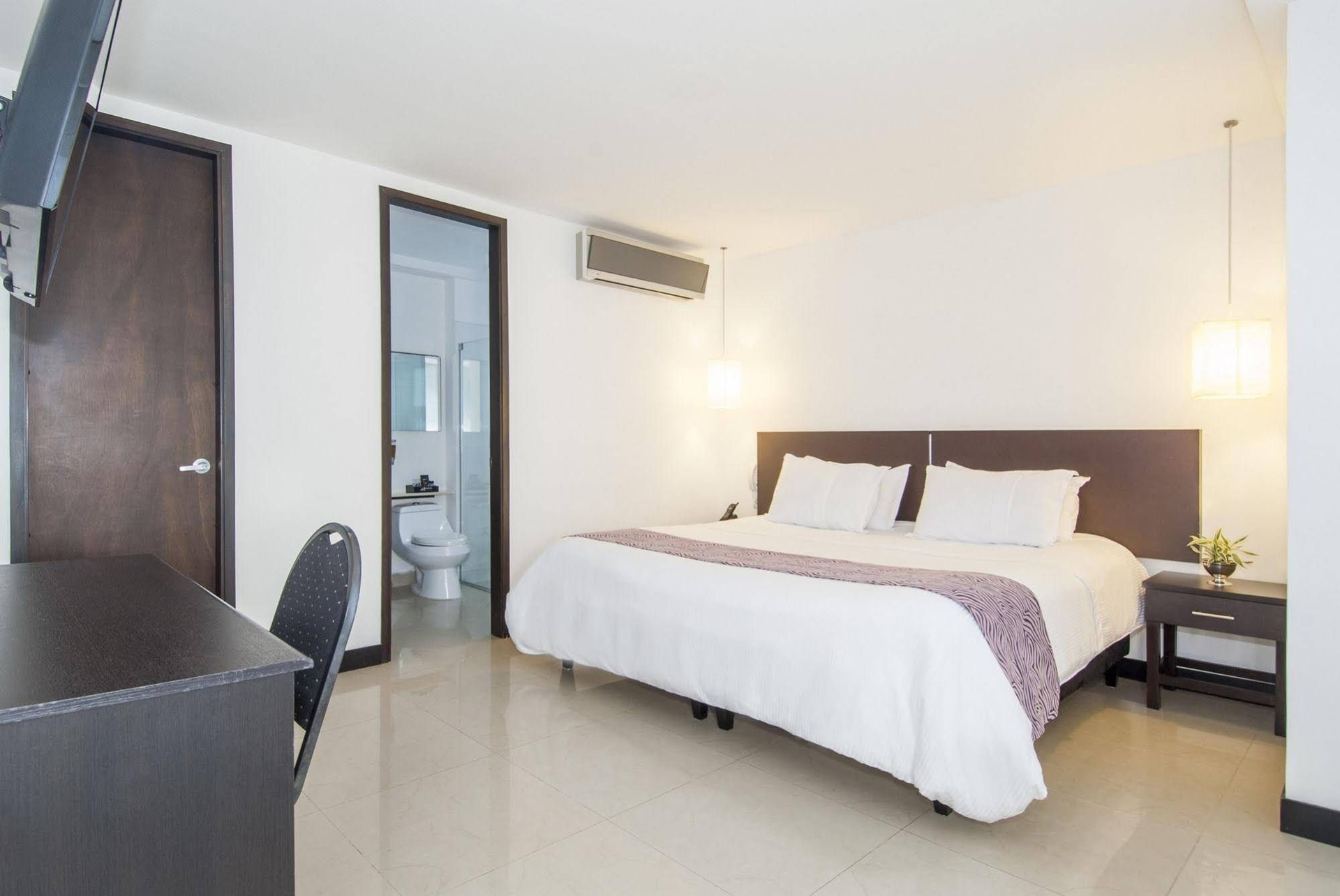 Travelers Atlantis Suites4