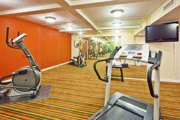 HOLIDAY INN EXPRESS and SUITES I40 and I24 HOLIDAY INN EXPRESS and SUITES I40 and I24