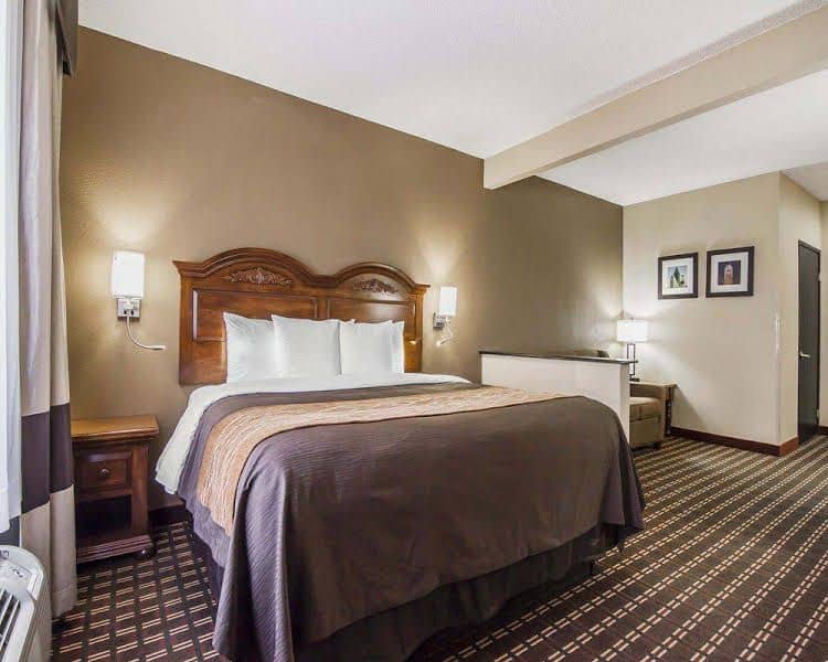 Quality Inn and Suites I35 E/Walnut Hill Quality Inn and Suites I35 E/Walnut Hill
