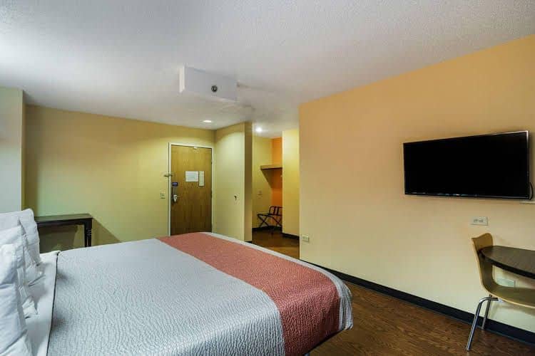 Motel 6 Libertyville IL Motel 6 Libertyville IL