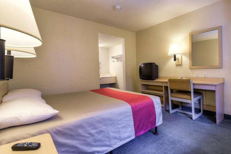 Motel 6 Anaheim Buena Park0