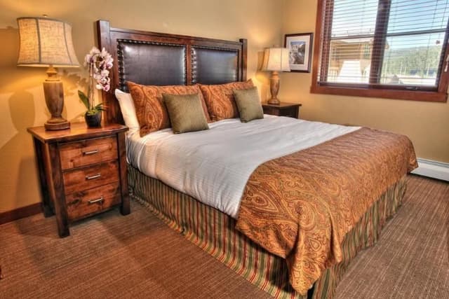 SUITE TWO BEDROOMS