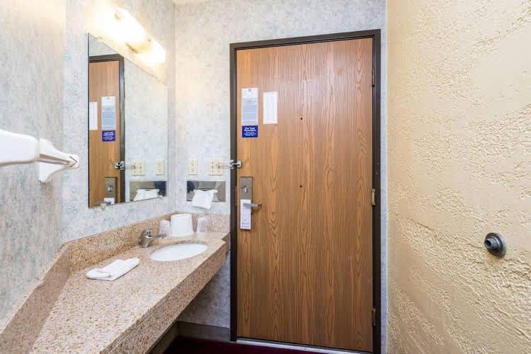Motel 6 Cedar Rapids Airport Motel 6 Cedar Rapids Airport