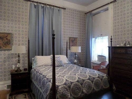 Hillard House Inn0