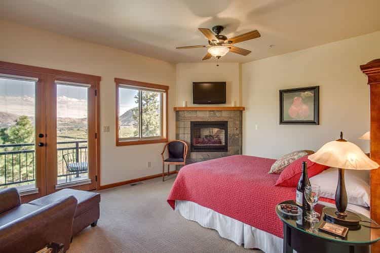 Cascade Valley Inn