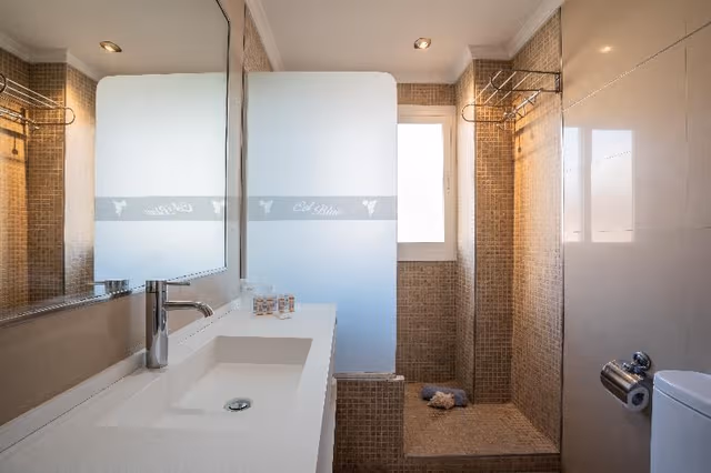APARTMENT CAPACITY 4 TWO BEDROOMS