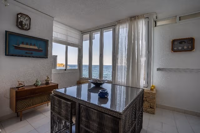 APARTMENT SUPERIOR SEA VIEW