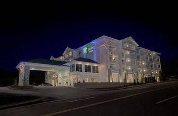 Holiday Inn Express and Suites Pigeon Forge Sevierville3