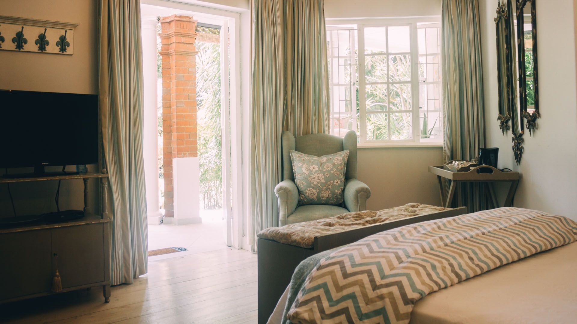 Cornerway Guest House2