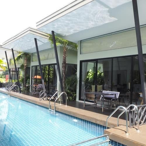 Deluxe Room With Pool Access